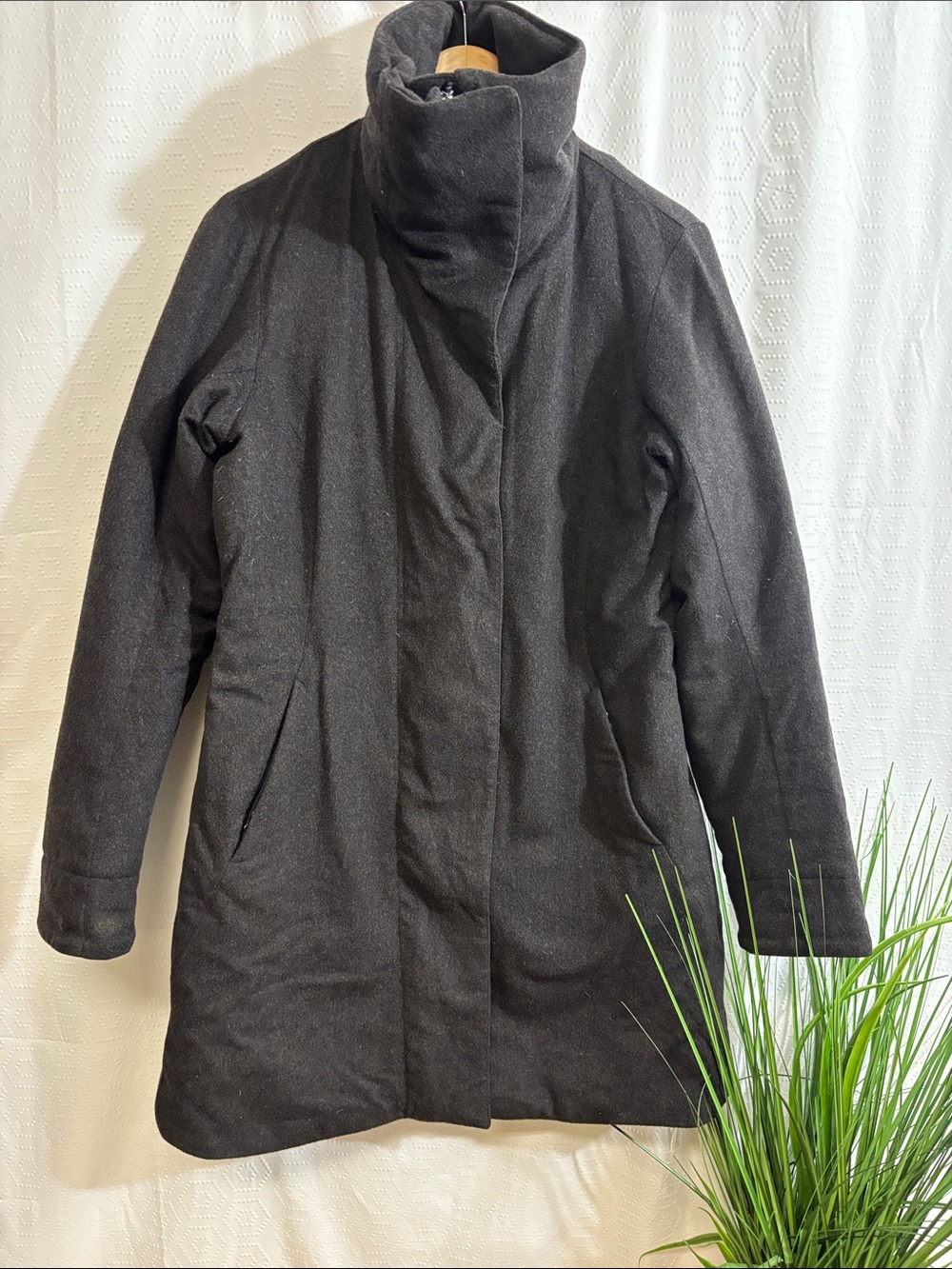 Marmot Victoria Wool-Blend Goose Down Jacket Waterproof-650 Fill Power
